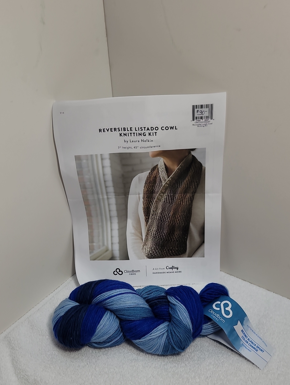 Reversible Listado Cowl Knit Kit in Color Change Blue - NWT - # 23